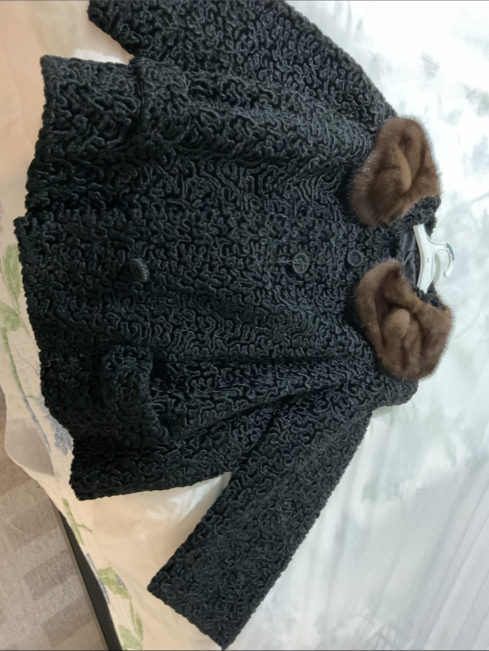 WomensBlack Textured Coat with Brown Fur Collar